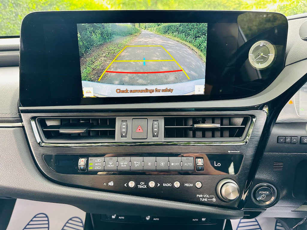 Lexus ES 300H 2.5 Cvt Premium Edition Green #13