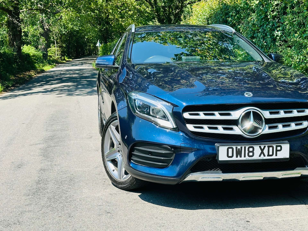 Mercedes-Benz GLA Class 1.6 L Amg Line Premium Blue #2