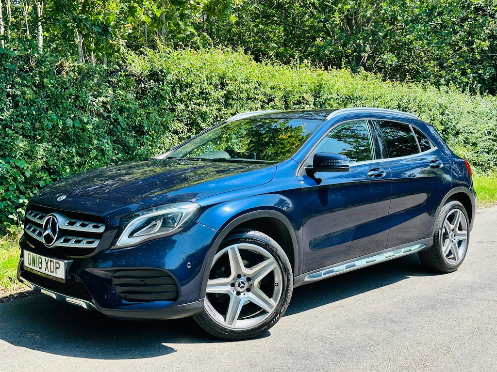 Mercedes-Benz GLA Class 1.6 L Amg Line Premium Blue #5
