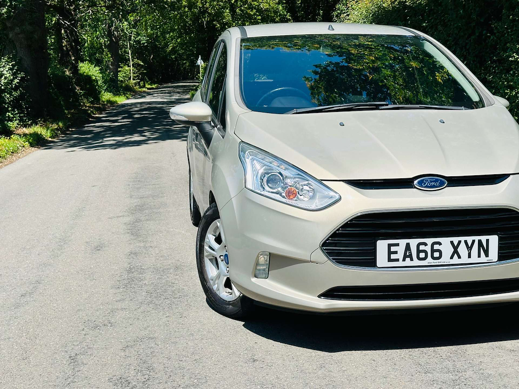 Ford B-Max 1.6 L Zetec Silver #4