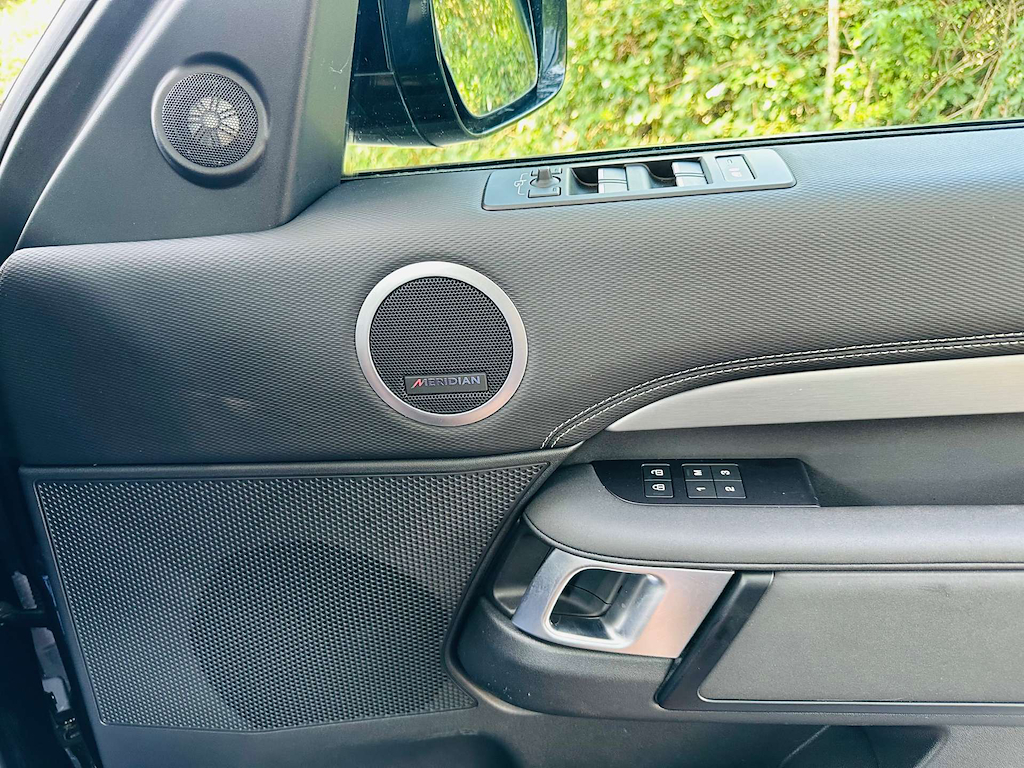 Land Rover Discovery D300 R-dynamic Se  #23