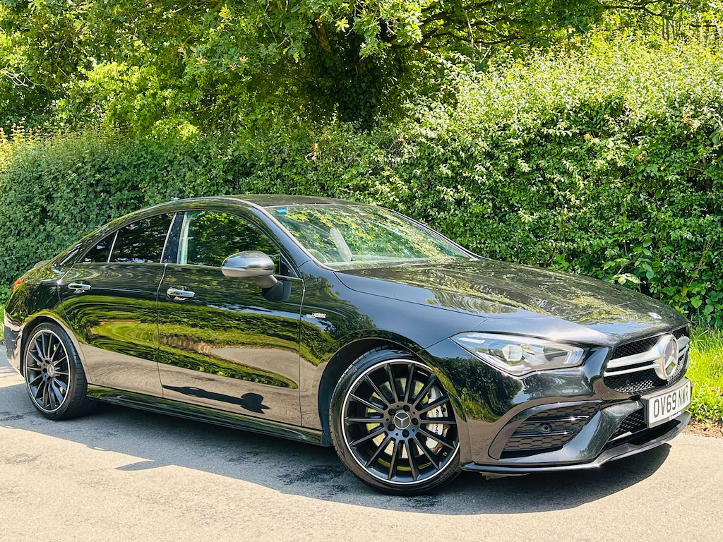 Mercedes-Benz CLA Class 2.0 L Premium 4Matic 4Wd Black