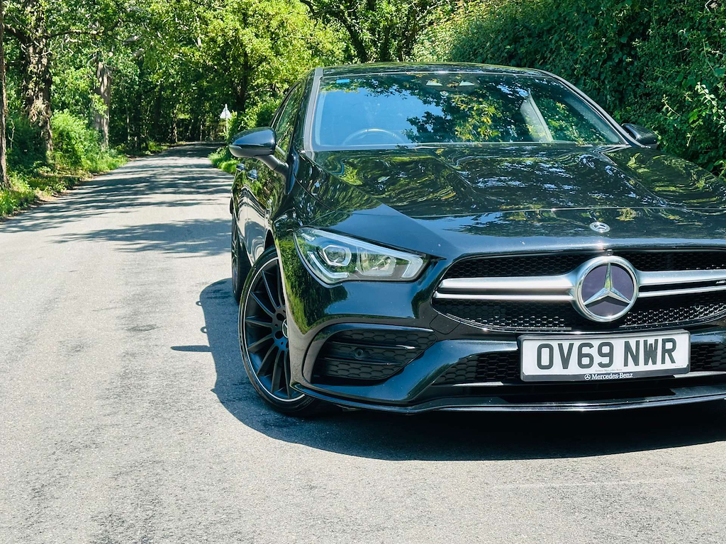 Mercedes-Benz CLA Class 2.0 L Premium 4Matic 4Wd Black #2
