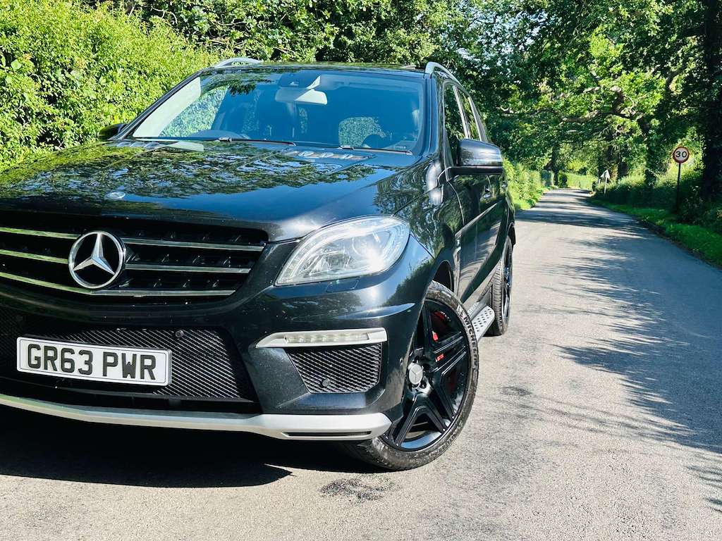 Mercedes-Benz M Class 5.5 L 4Wd Black #4