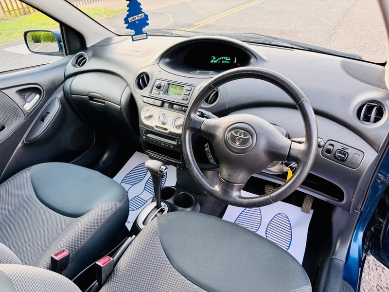 Toyota Yaris Vvti T Spirit Blue #3