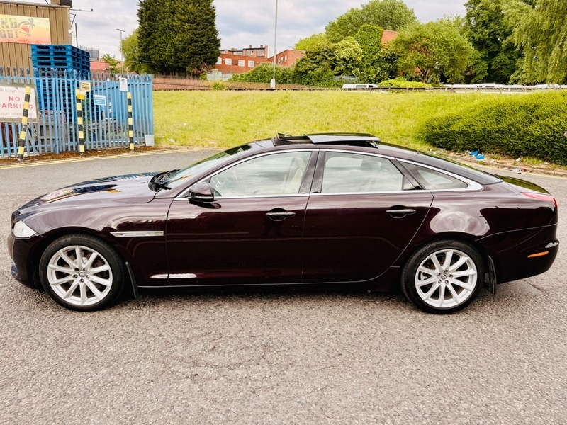Jaguar XJ  Black #22