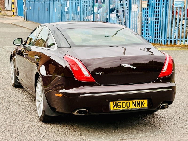 Jaguar XJ  Black #8