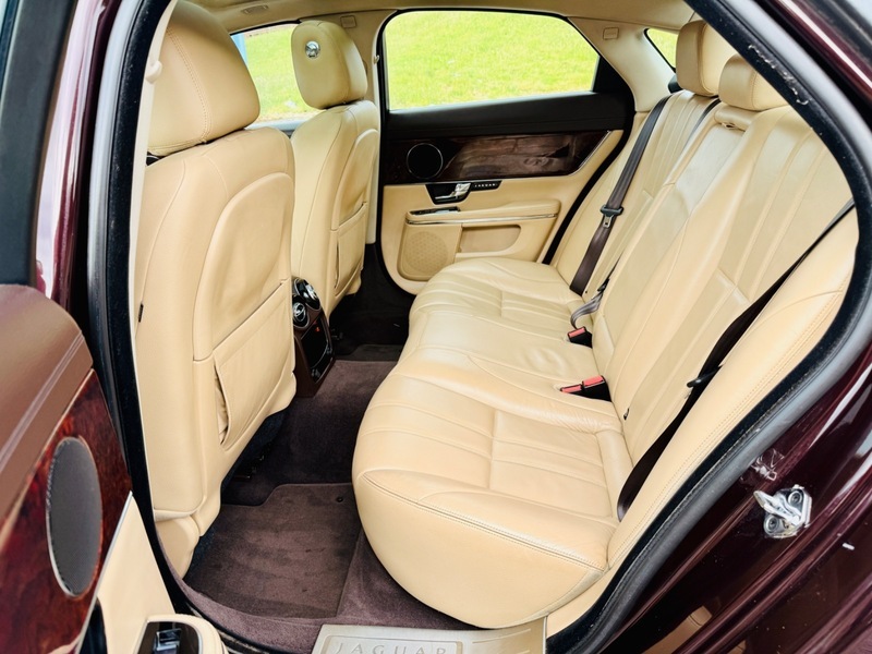 Jaguar XJ  Black #17