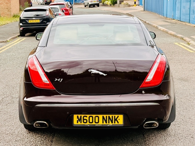 Jaguar XJ  Black #9