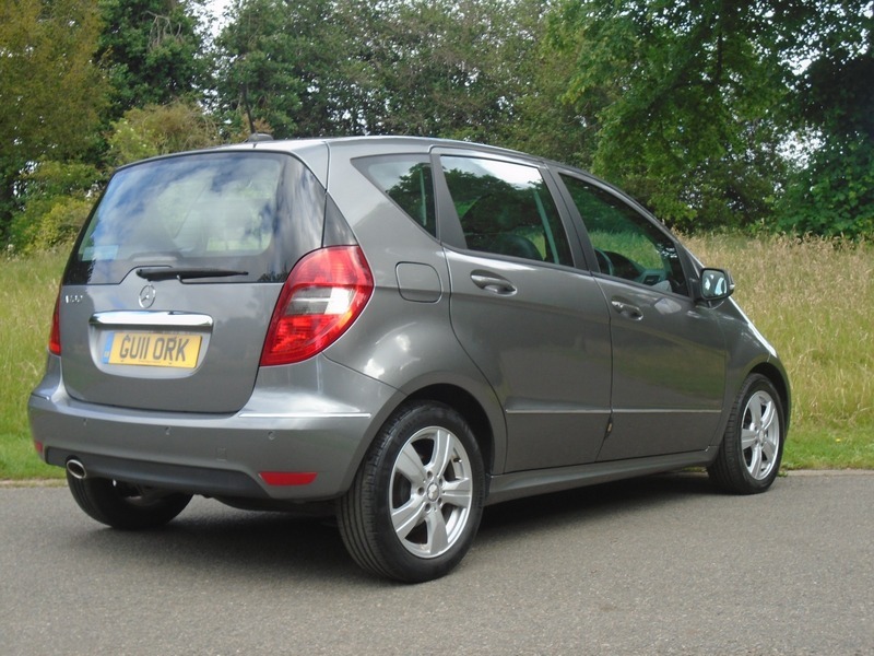 Mercedes-Benz A Class Blueefficiency Elegance Se Red #4