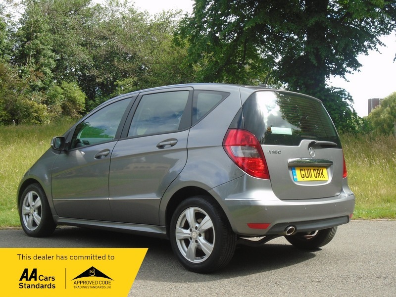 Mercedes-Benz A Class Blueefficiency Elegance Se Red #3