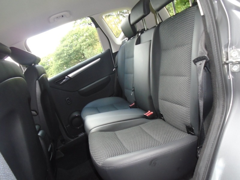 Mercedes-Benz A Class Blueefficiency Elegance Se Red #36