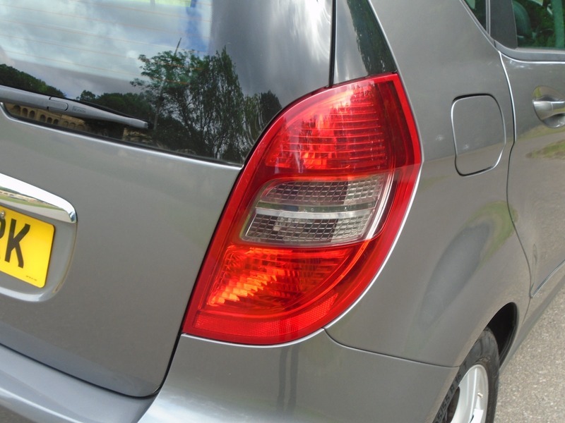 Mercedes-Benz A Class Blueefficiency Elegance Se Red #24