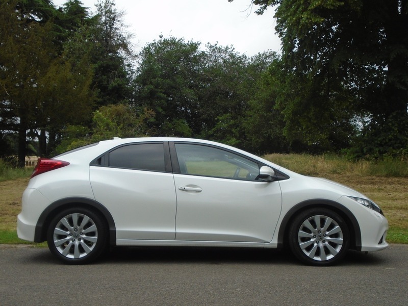 Honda Civic I-vtec Ex Gt White #6