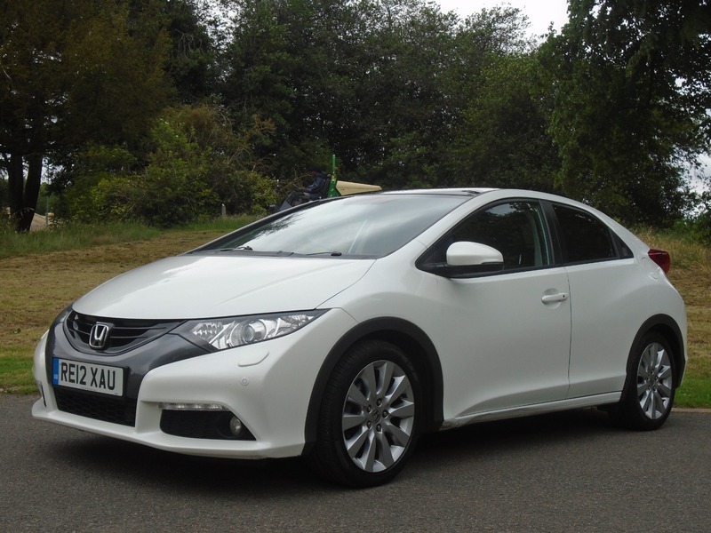 Honda Civic I-vtec Ex Gt White #2