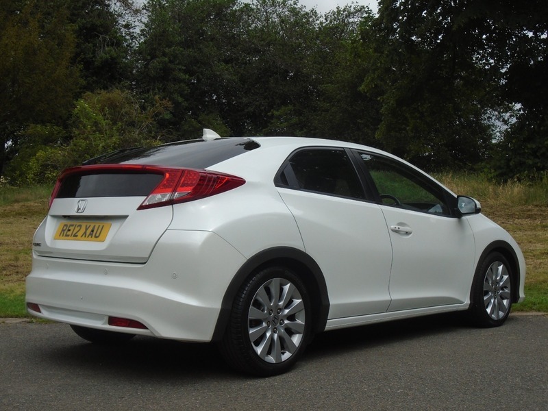 Honda Civic I-vtec Ex Gt White #4