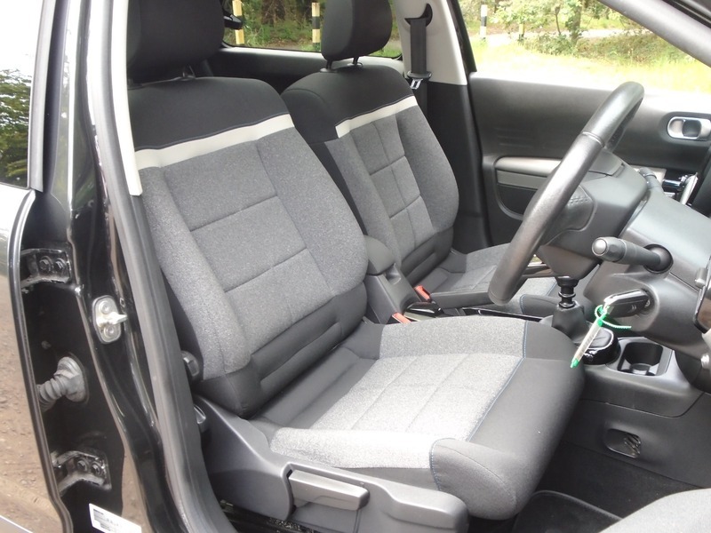 Citroen C4 Cactus 1.2 Puretech Flair 6 Speed Black #21