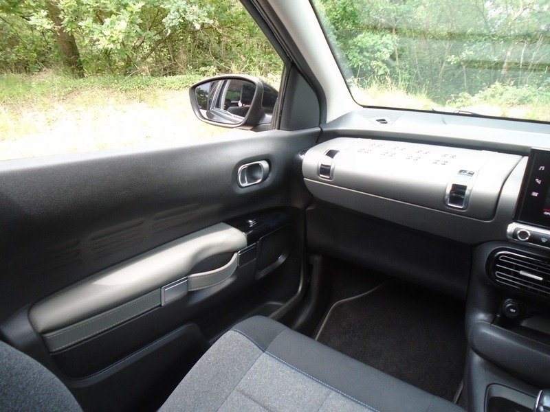 Citroen C4 Cactus 1.2 Puretech Flair 6 Speed Black #33