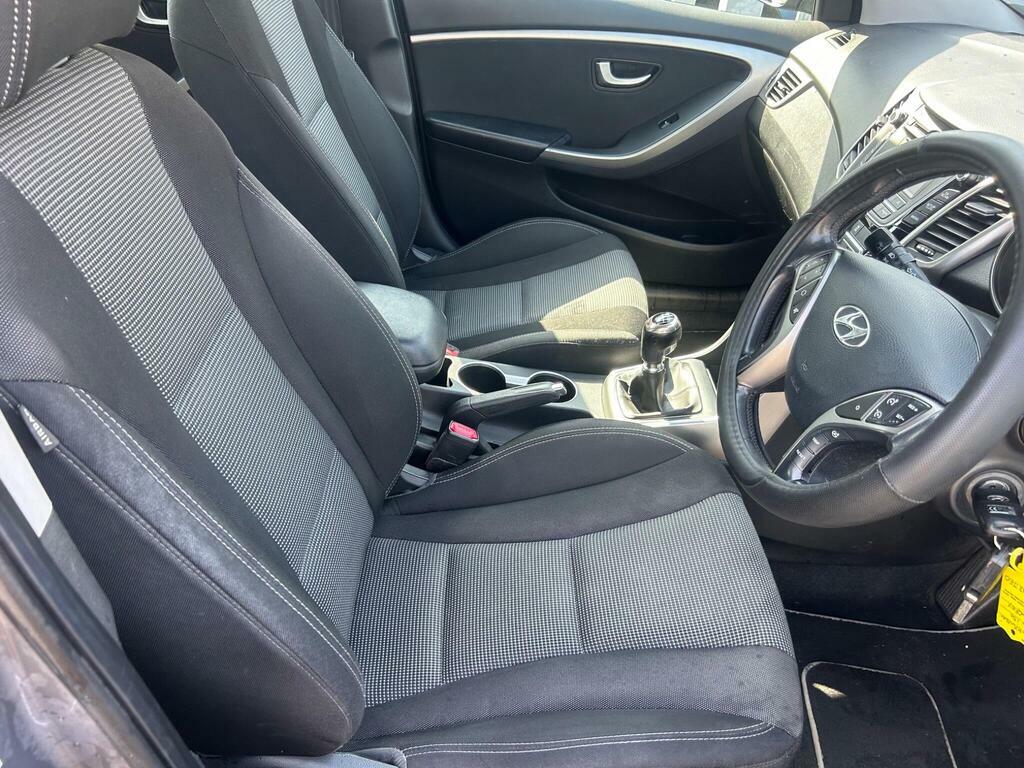 Hyundai I30 1.6 Active Silver #9