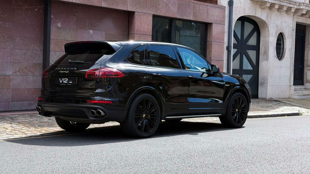 Porsche Cayenne S Platinum Edition Black #3