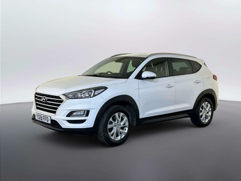 Hyundai Tucson 1.6 Gdi Se Nav Suv Euro 6 Ss YS19FFO White #4