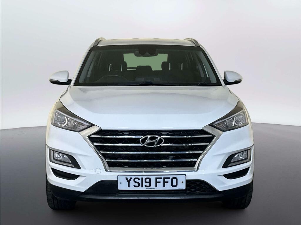 Hyundai Tucson 1.6 Gdi Se Nav Suv Euro 6 Ss YS19FFO White #3