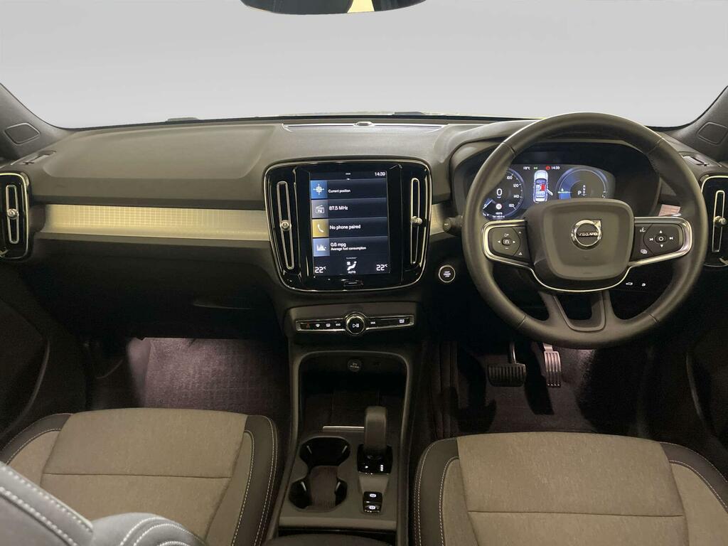 Volvo XC40 1.5H T4 Recharge 10.7Kwh Core Suv Plug- EJ71XTY White #2