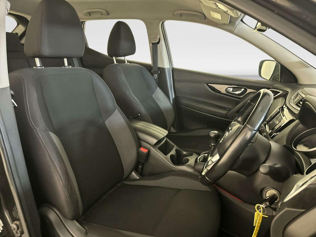 Nissan Qashqai 1.3 Dig-t Acenta Premium Black #11