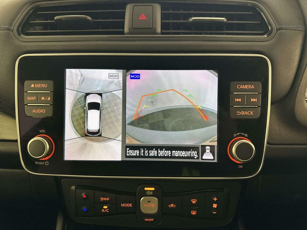 Nissan Leaf 39Kwh N-connecta Hatchback 150 White #18