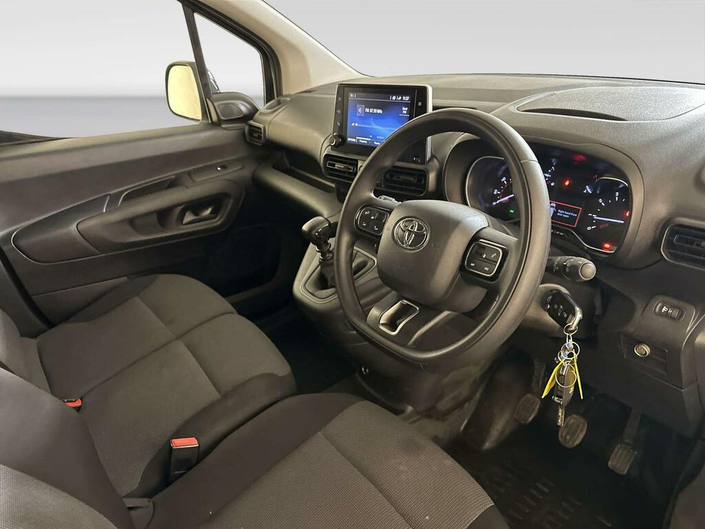Toyota Proace City 1.5 Bluehdi Icon Long Panel Van White #2
