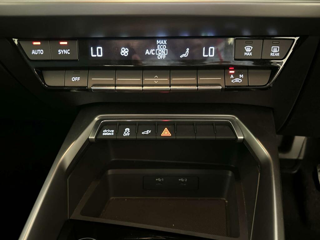 Audi A3 35 Tfsi Sport S Tronic  #22