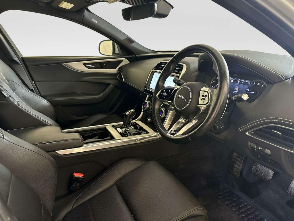 Jaguar XE 2.0 D200 R-dynamic Se Black Grey #13