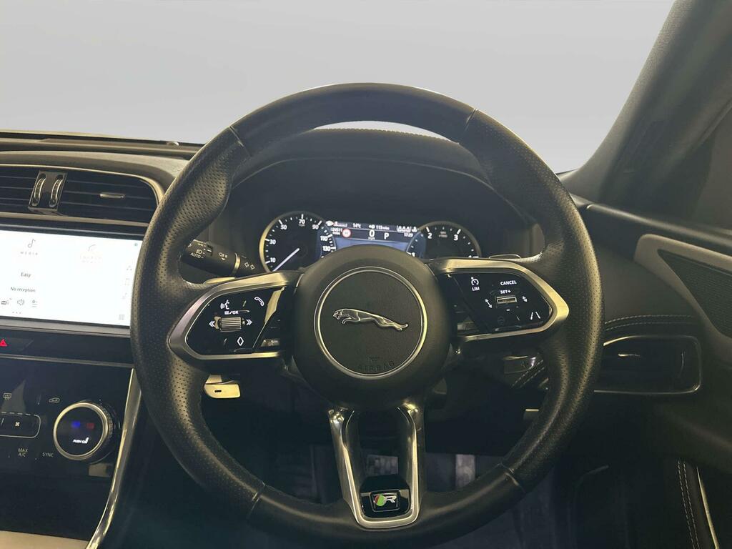 Jaguar XE 2.0 D200 R-dynamic Se Black Grey #14