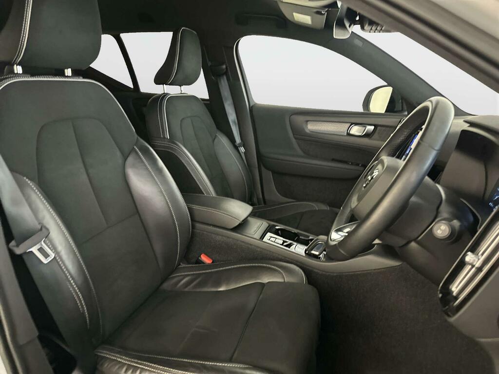Volvo XC40 2.0 B3p Plus Dark  #11