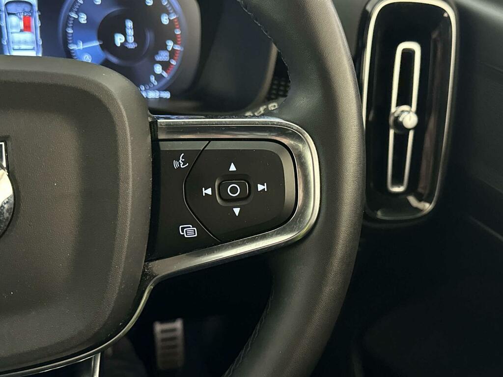Volvo XC40 2.0 B3p Plus Dark  #17