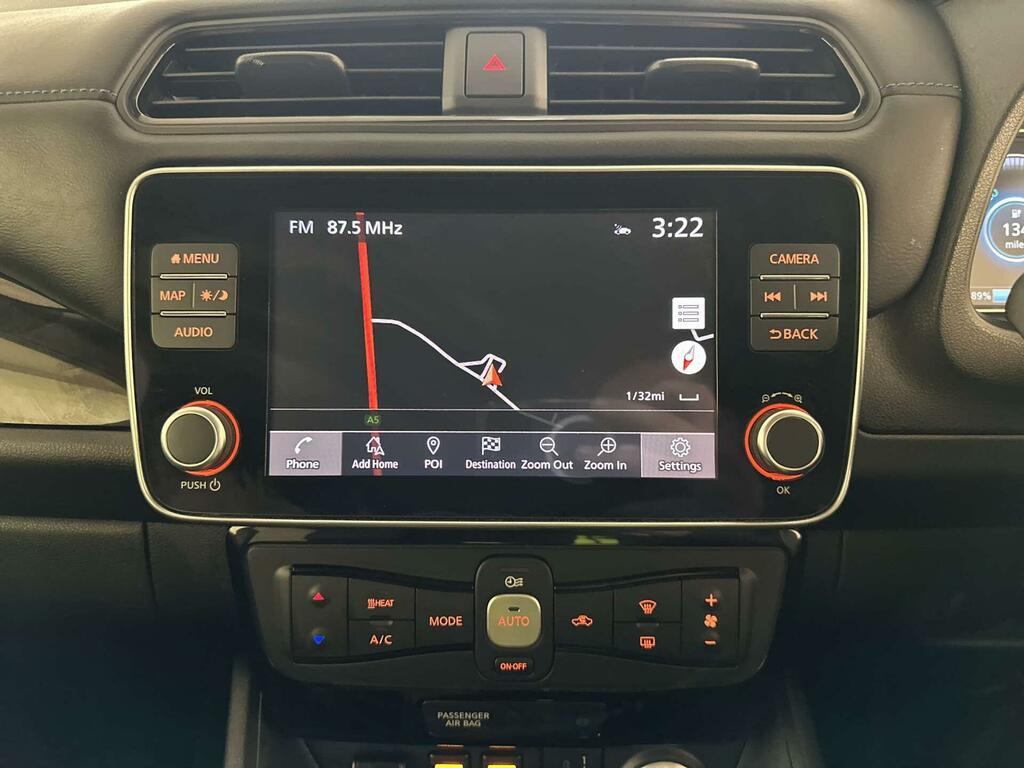 Nissan Leaf Hatchback E 160Kw E N-connecta Blue #19