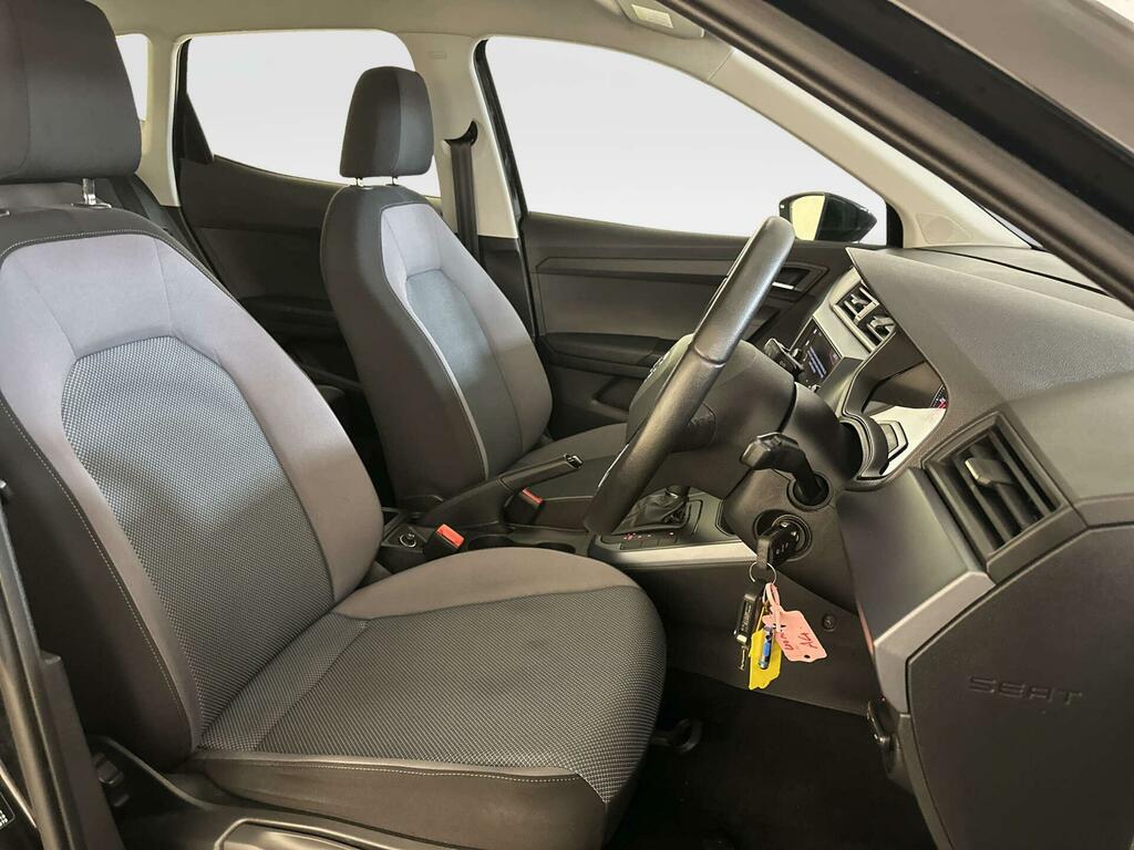 Seat Arona White #11