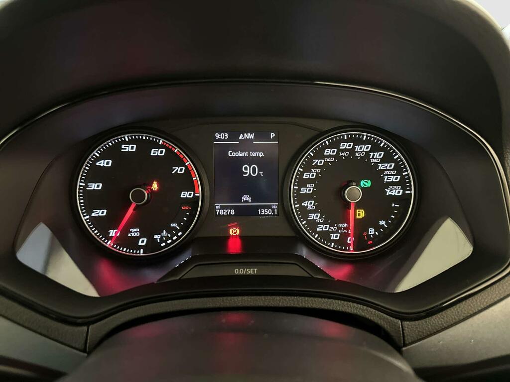 Seat Arona White #16