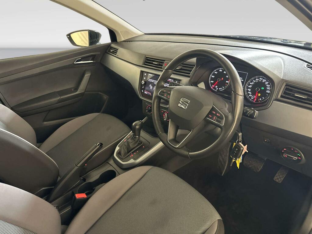 Seat Arona White #13