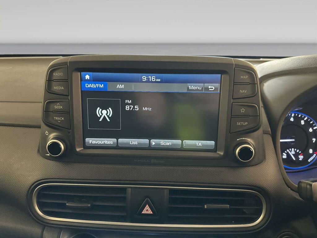 Hyundai Kona Hatchback Silver #21