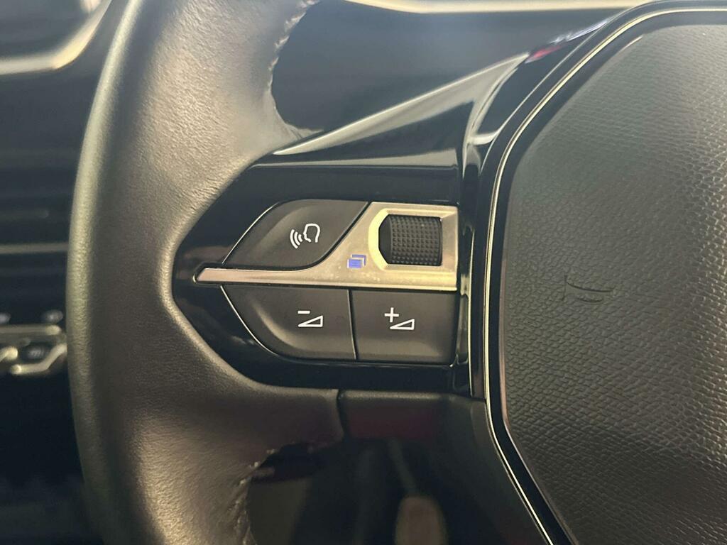 Peugeot 2008 1.2 Puretech Active Premium-plus White #15