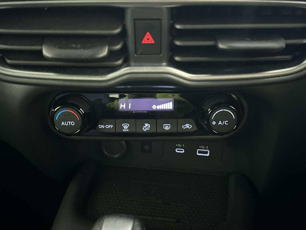 Nissan Juke N-connecta Grey #22