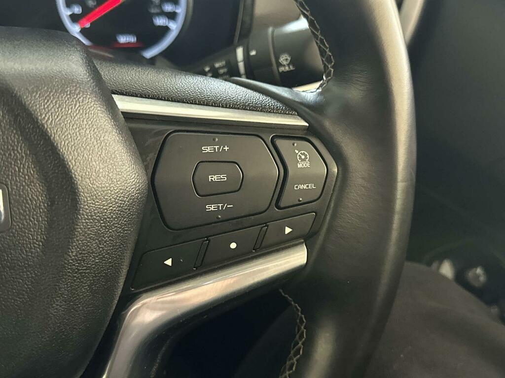 Isuzu D-Max 1.9 V-cross Double Cab 4X4 Grey #17
