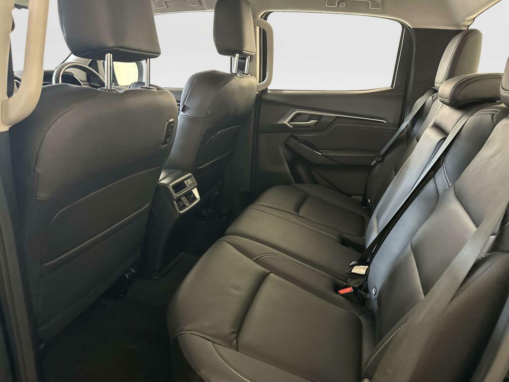 Isuzu D-Max 1.9 V-cross Double Cab 4X4 Grey #12