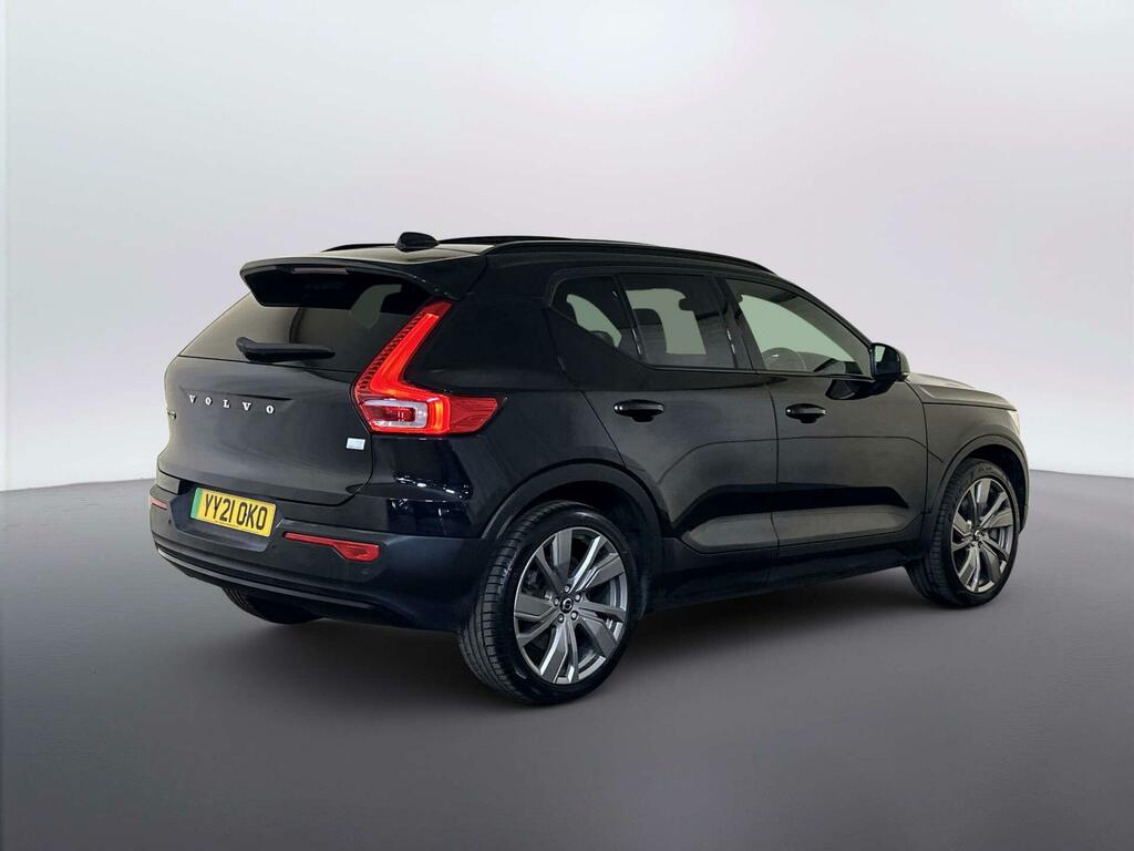 Volvo XC40 R Design Red #8