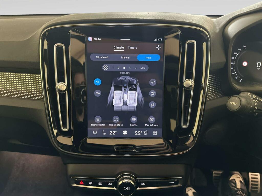 Volvo XC40 R Design Red #21