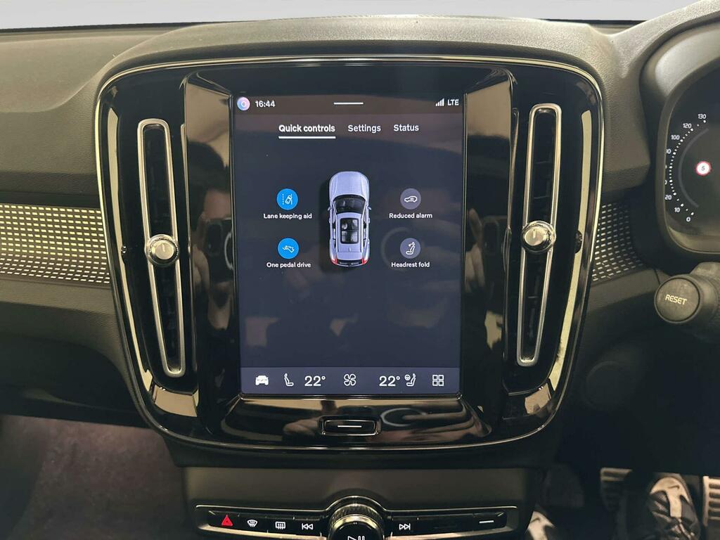 Volvo XC40 R Design Red #22