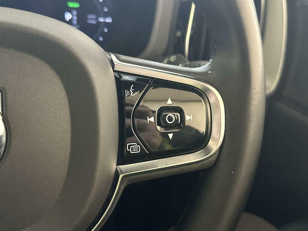 Volvo XC60 Plus Red #18