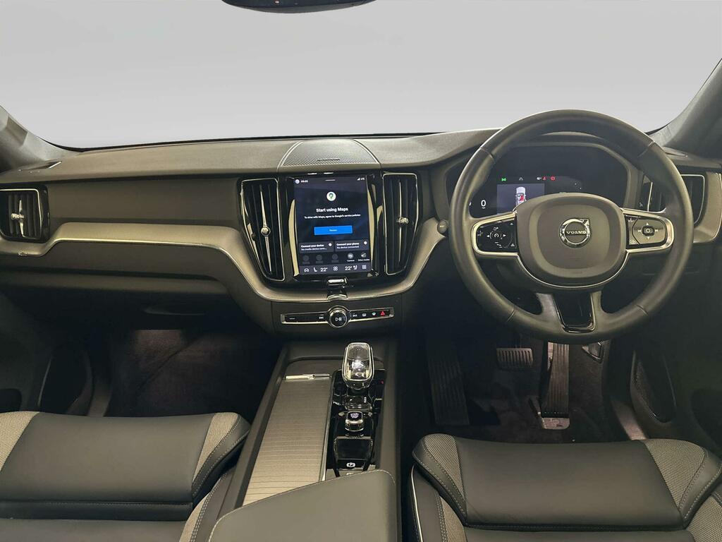Volvo XC60 2.0H T6 Recharge 18.8Kwh Plus Suv Plug- Black #2
