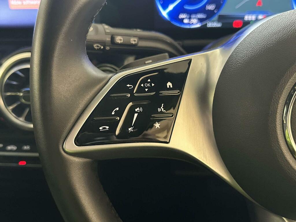 Mercedes-Benz EQA Sport Black #15